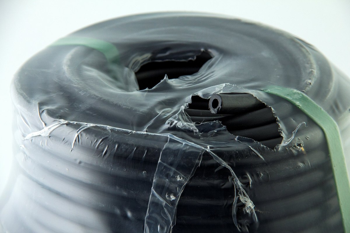 Aislador Tubo Plástico En Rollo Para Cercas Eléctricas - Imagen 2